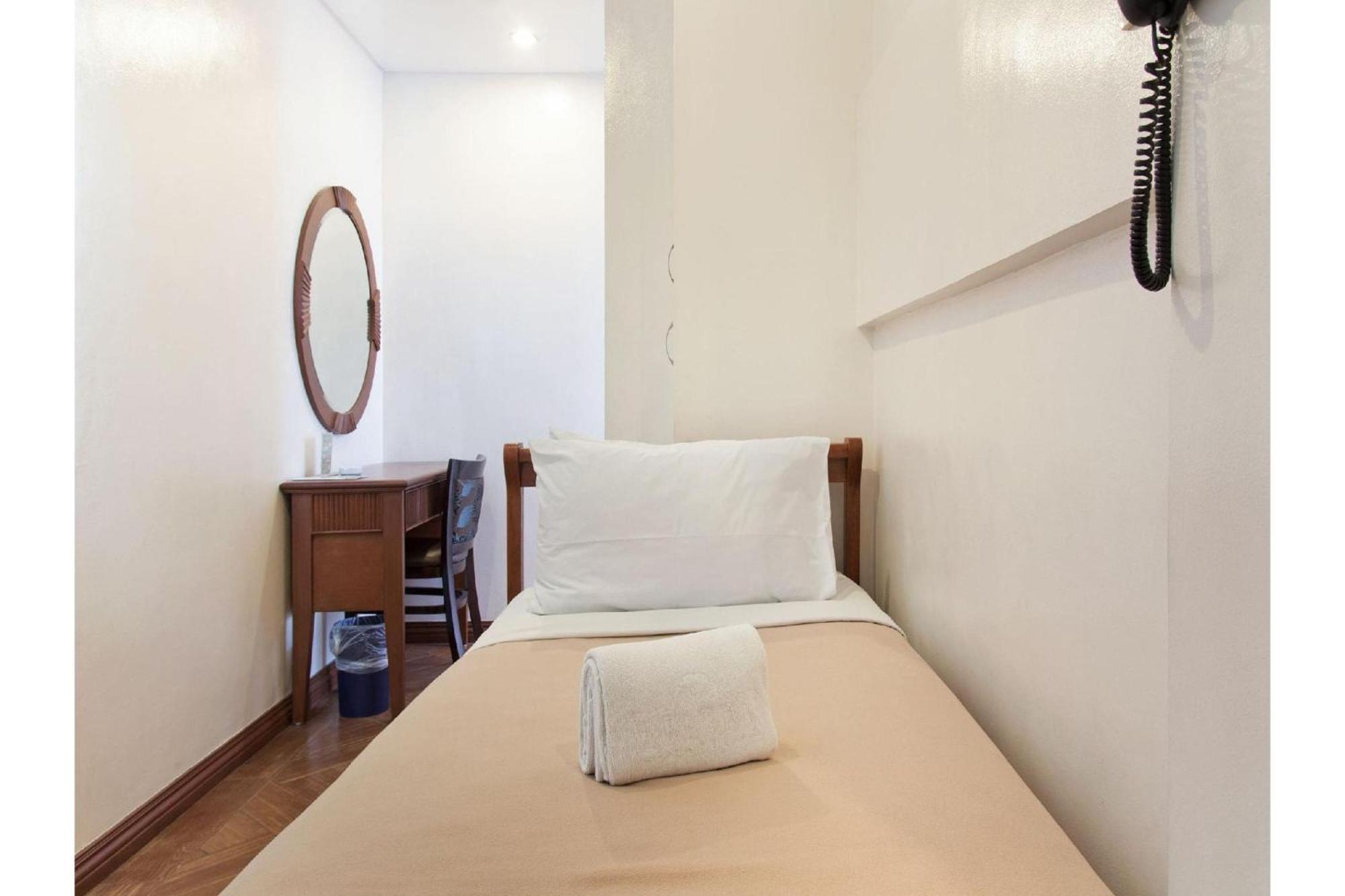 סן פדרו מקאטי Townhouse Oak Avitel Hotel Near Osmena Highway, Pnr Pasay Station, Metro Manila מראה חיצוני תמונה