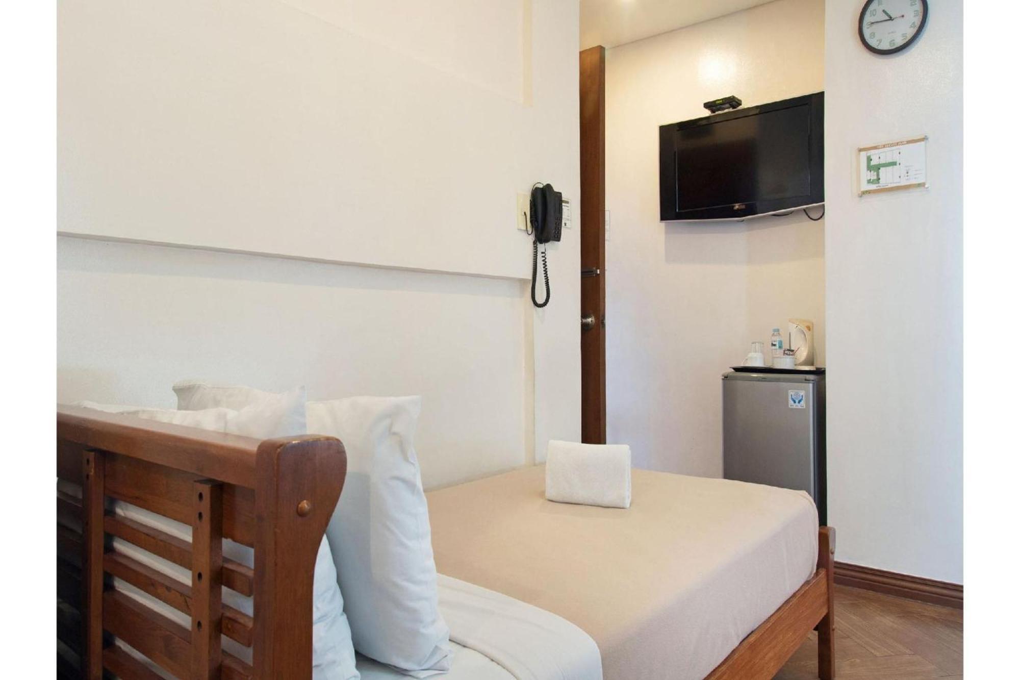 סן פדרו מקאטי Townhouse Oak Avitel Hotel Near Osmena Highway, Pnr Pasay Station, Metro Manila מראה חיצוני תמונה
