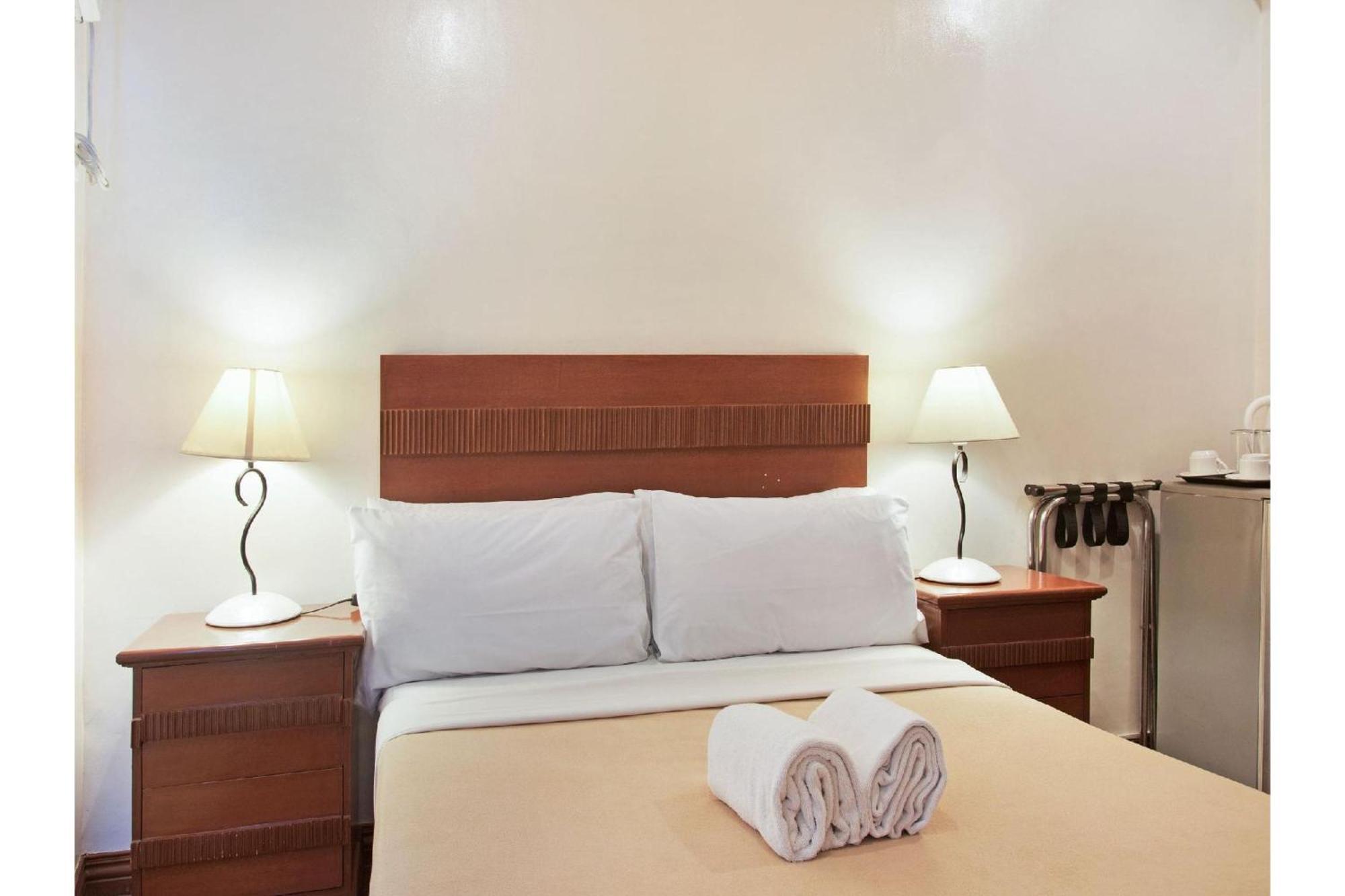 סן פדרו מקאטי Townhouse Oak Avitel Hotel Near Osmena Highway, Pnr Pasay Station, Metro Manila מראה חיצוני תמונה